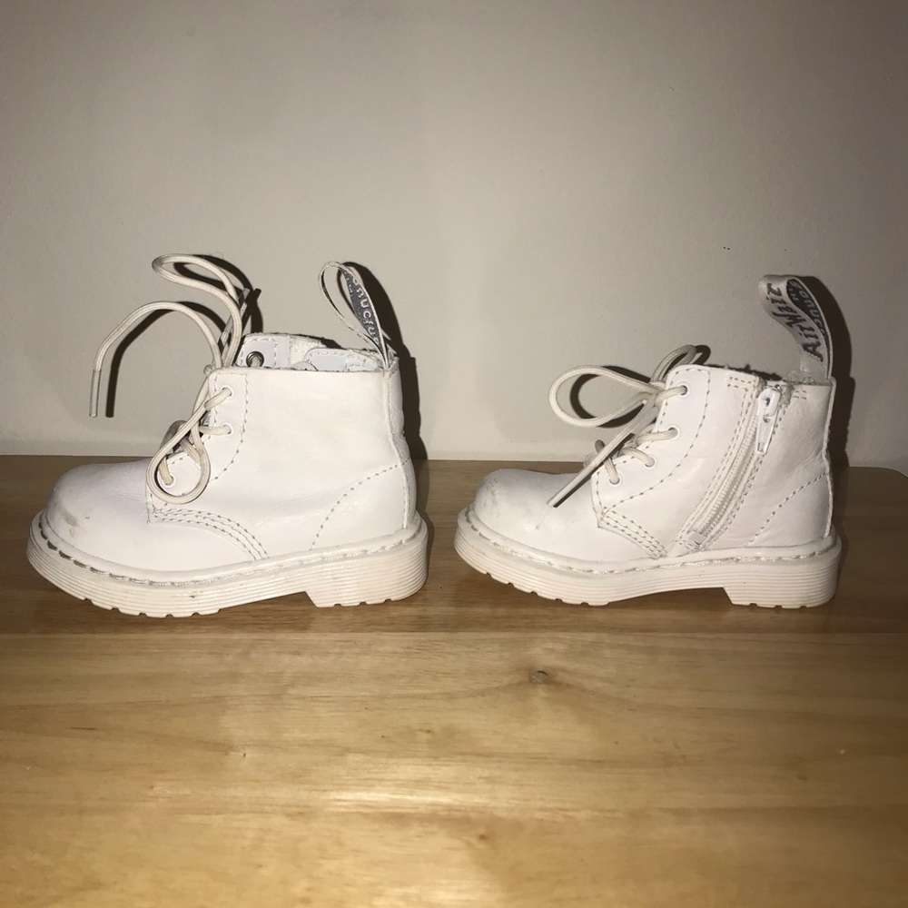 Toddler Dr.Martens size 5, white.